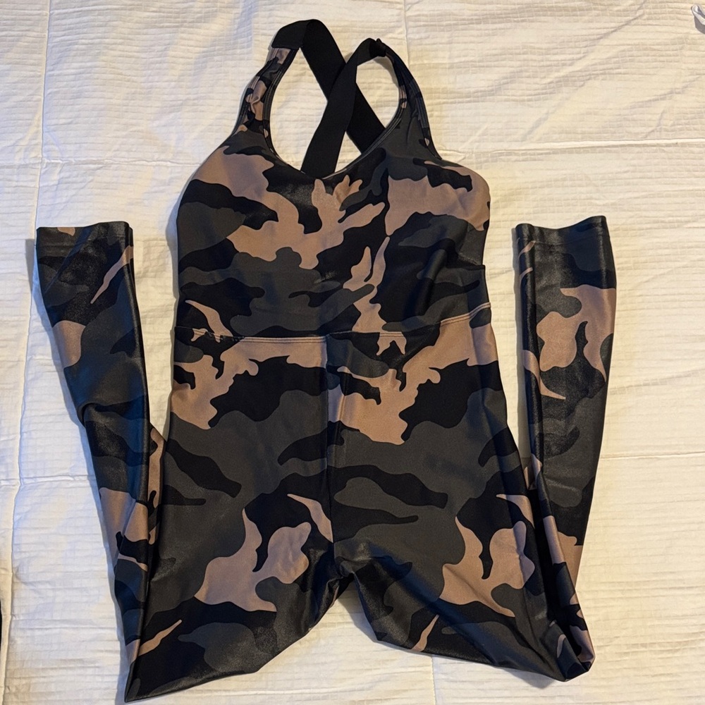 Noli Camouflage Activewear Set